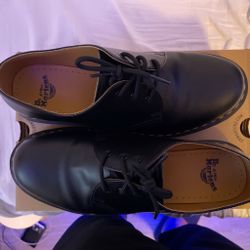 Black Dr. Martens 1461, Man 11