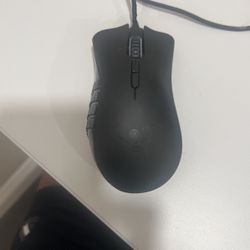 Razer Naga Epic Gaming Mouse (comes With Attachment)