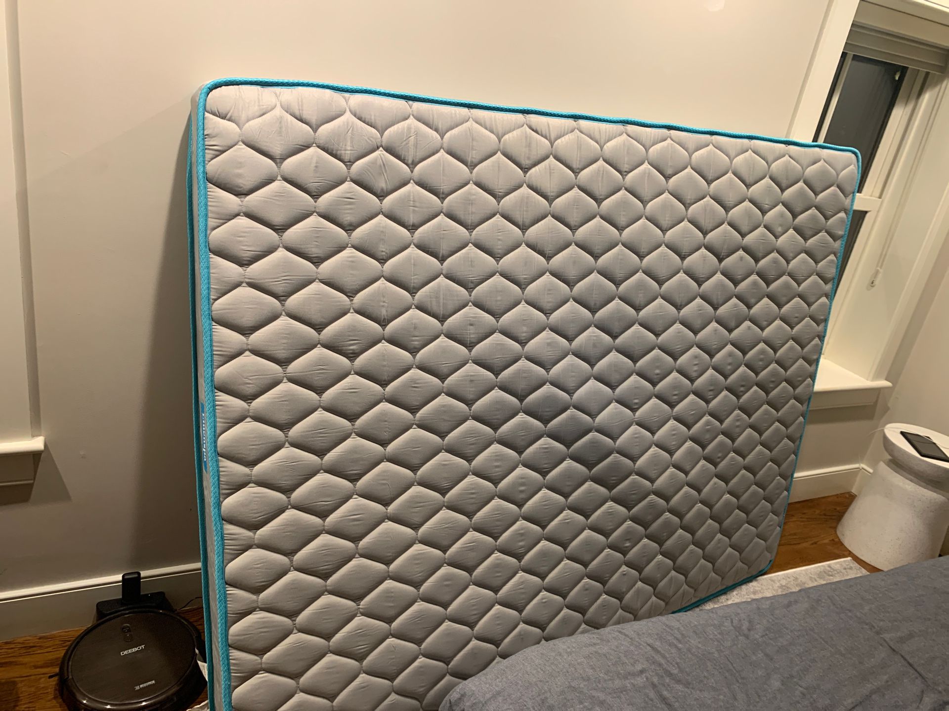 Free queen mattress for pick up!!