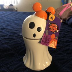 Disney Parks Happy Halloween 2022 Ghost w/ Mickey Ears Scented Palm Wax Candle