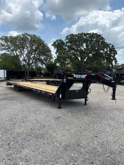Top Hat 8.5 x 40 Gooseneck Flatbed Trailer 16k