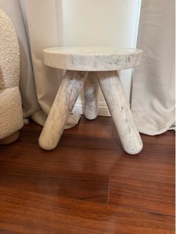 CB2 Jaxx Marble Round Side Tabls