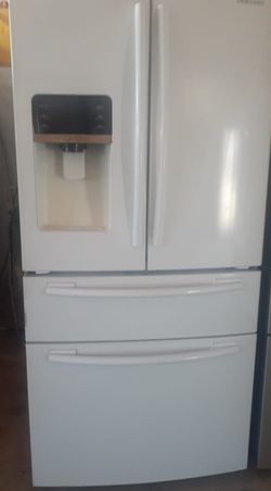 Samsung 4 Door  White Refrigerator
