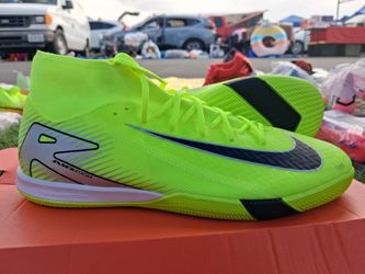 Womens Nike air zoom us size 12.5