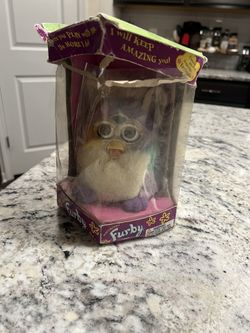 Furby Rainbow Tie Dye Model 70-800 Talking Toy Tiger Electronics 1999
