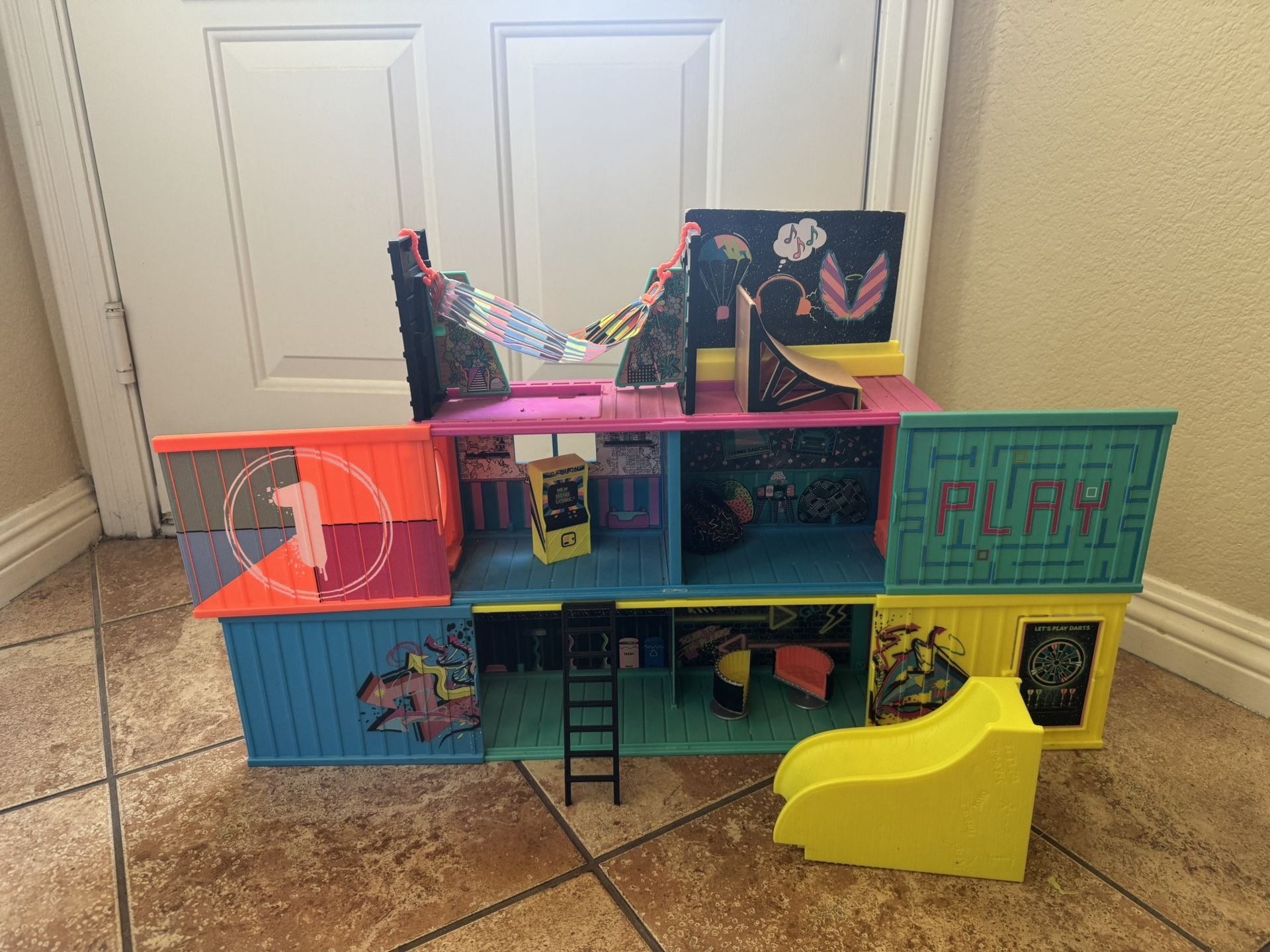 LOL Surprise 2 Story Clubhouse Playset Dollhouse Container House