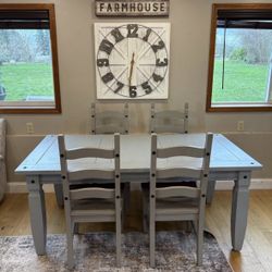 Light Gray Dining Set 