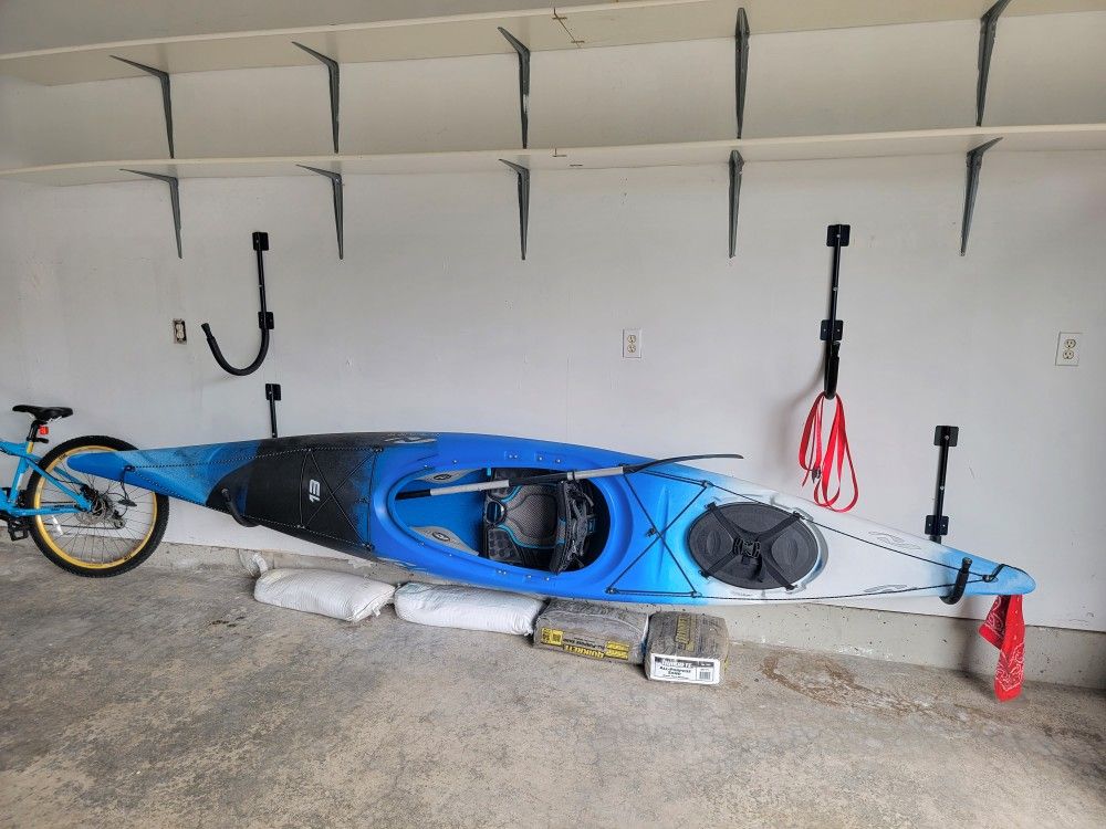 13' Necky Manitou Kayak & Paddle