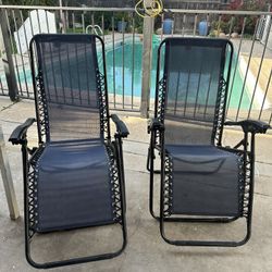 Recliner Chairs 