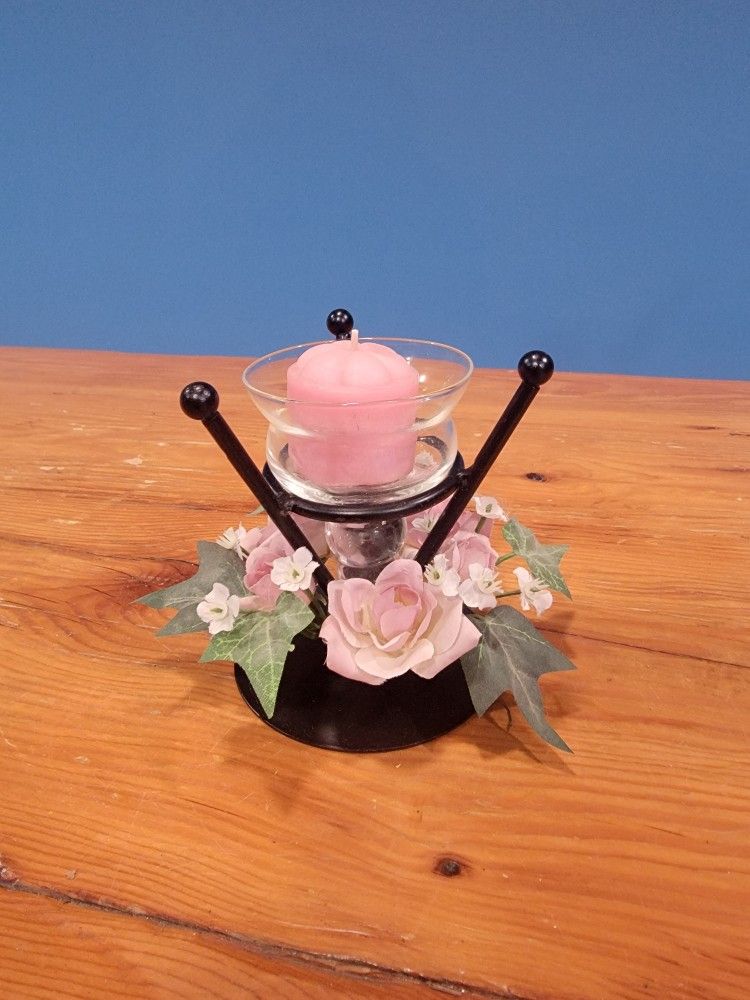 Small Black Metal Candle Holder With Floral Arrangement & New Candle ~ 4.5"×3.5"