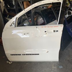 2011-2021 Jeep Grand Cherokee Driver Side Front Door