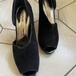 Alfa I Suede Shoes 8 1/2 Size
