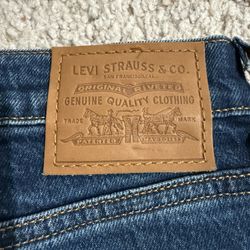 2 Pairs Levi Jeans