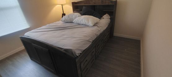 Storage bed queen