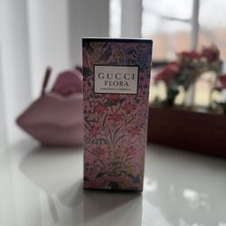 Gucci Flora Gorgeous Gardenia