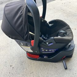 Britax B-Lively & B-Safe Gen2 Infant Car Seat 