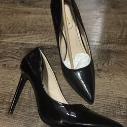 Size 11 Brand New Black Heels