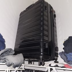 Black Roller Suitcase
