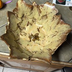 Ceramic Leaf Bowl