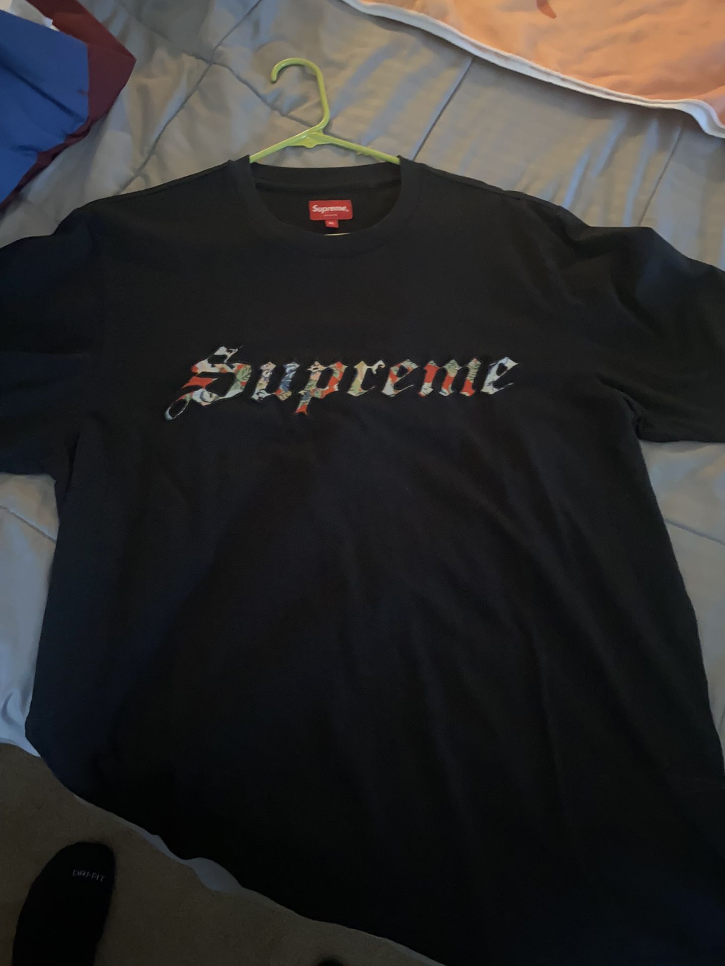 Supreme Floral Appliqu 