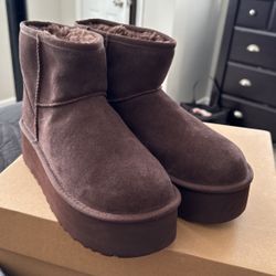 UGG MINI PLATFORM 