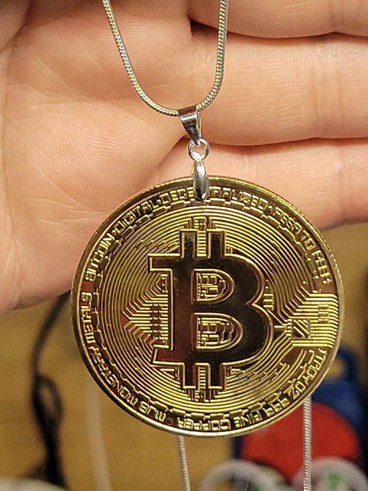 💲🪙24k GOLD PLATED Bitcoin Pendant / Amulet / Charm / Keychain 🪙