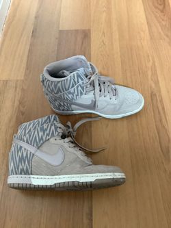 Women’s Nike sneakers size 6