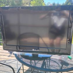 32" Inch LG Flat Screen TV