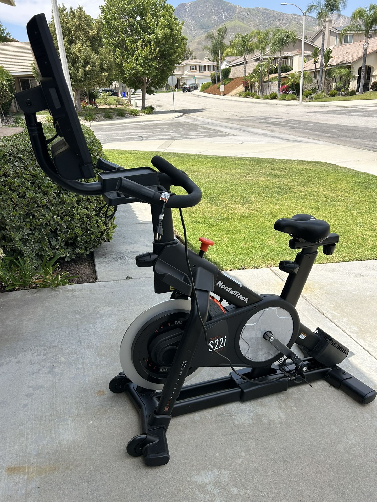 NordicTrack Commercial S22i Exercise Bike