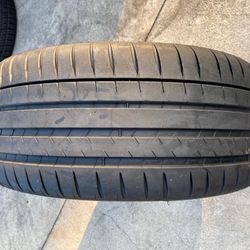 235/40ZR19 Michelin Pilot Sport 4S 96Y - (1) Used Tire Great Conditions Low Profile Tire