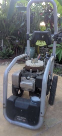 Pressure washer/ Honda 3300 PSI For Parts!