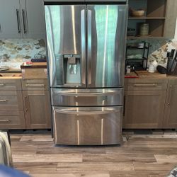 LG Refrigerator Standard Depth