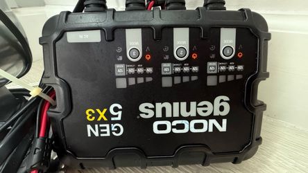 NOCO Genius GEN5X3 3-Bank 15-Amp Smart Marine Battery Charger