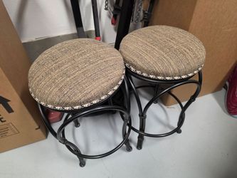 4 swivel counter height barstools