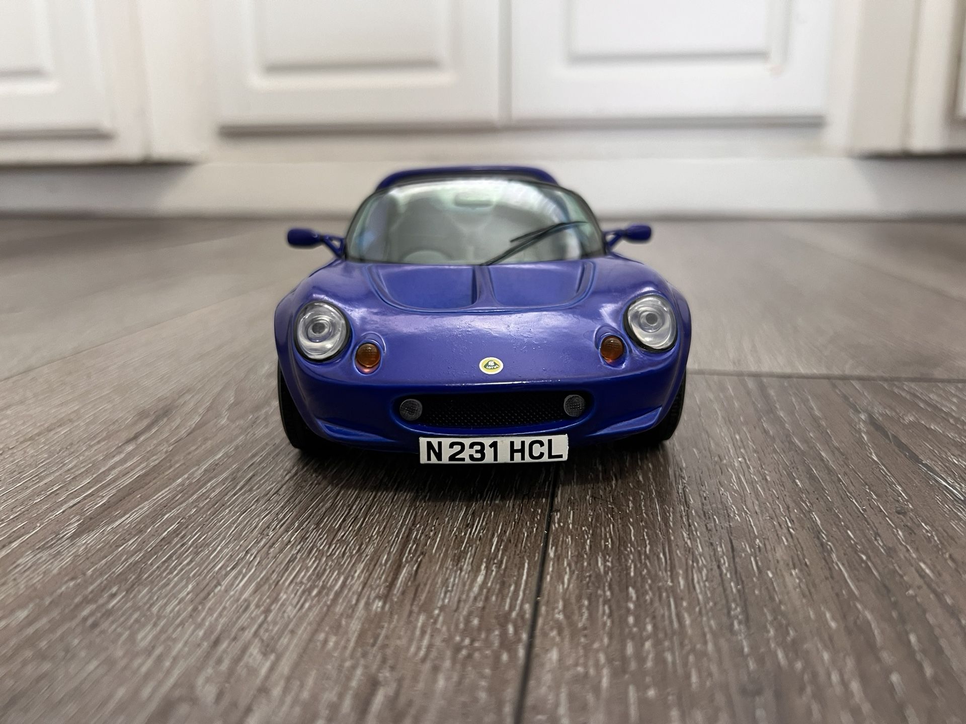 Diecast 1/18 scale 1997 Chrono Lotus Elise
