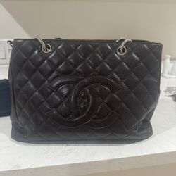 Chanel Tote Bag Authentic Luxury Handbag 