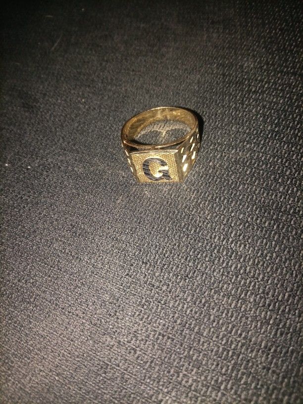 Letter G Gold Ring