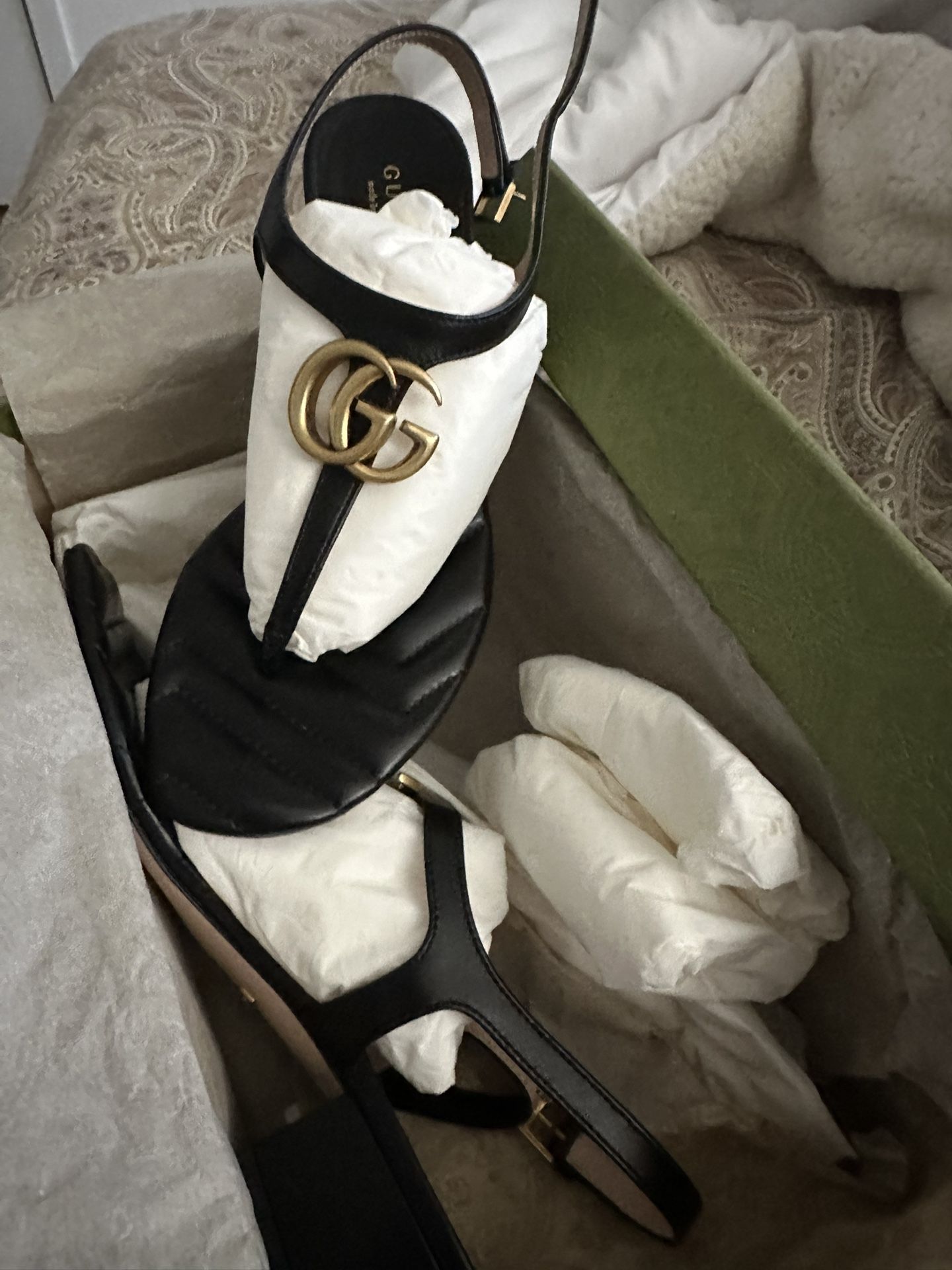 Gucci Sandals Size 7 Authentic