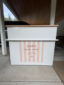 Cake/ice cream party table