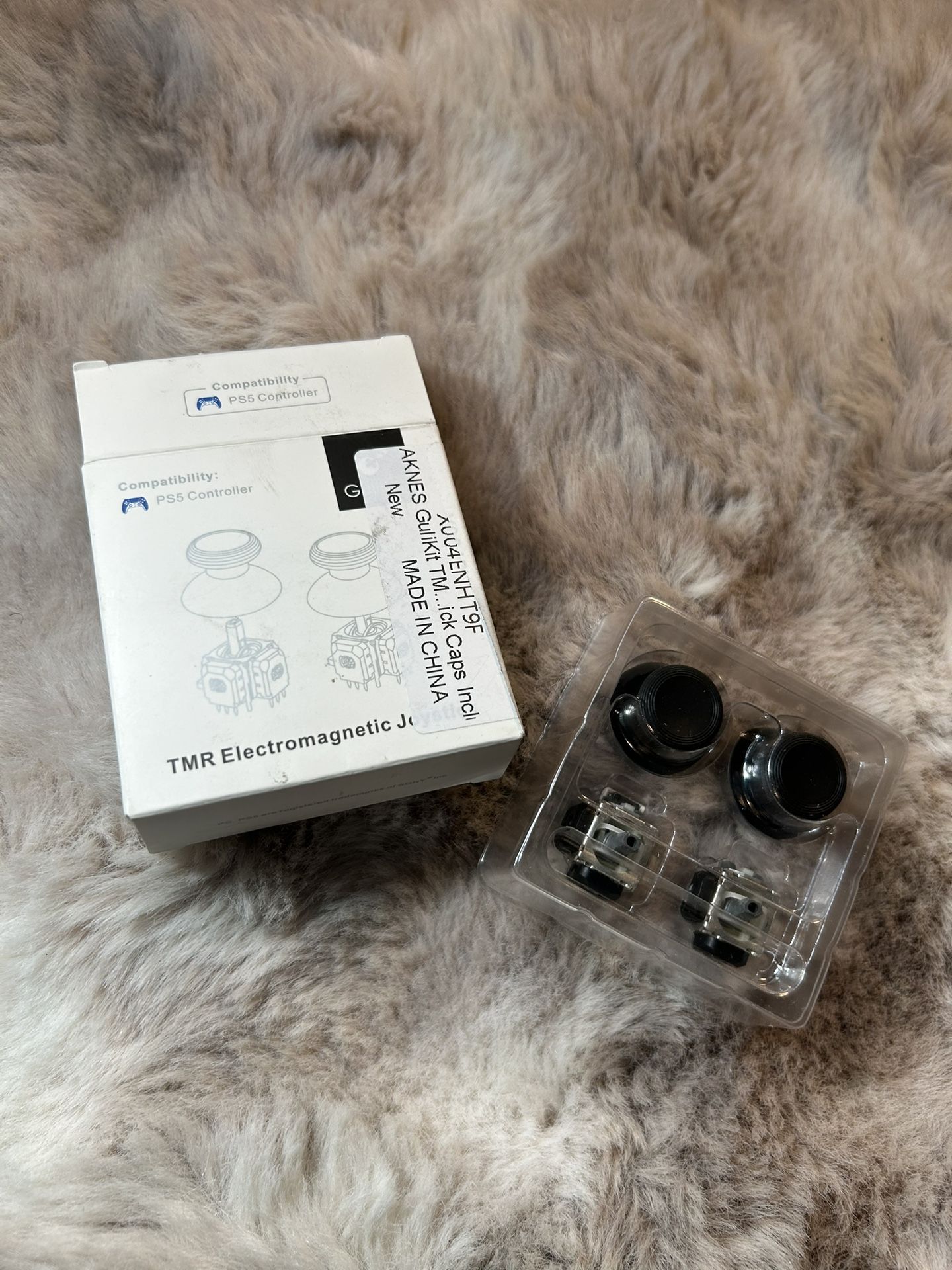AKNES GuliKit TMR Electromagnetic Joysticks Replacement for DualSense PS5 Controller