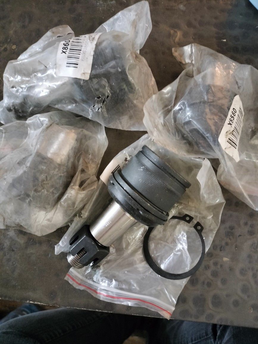 All 4 Ball Joints For a 2001 Ford E 250 Van