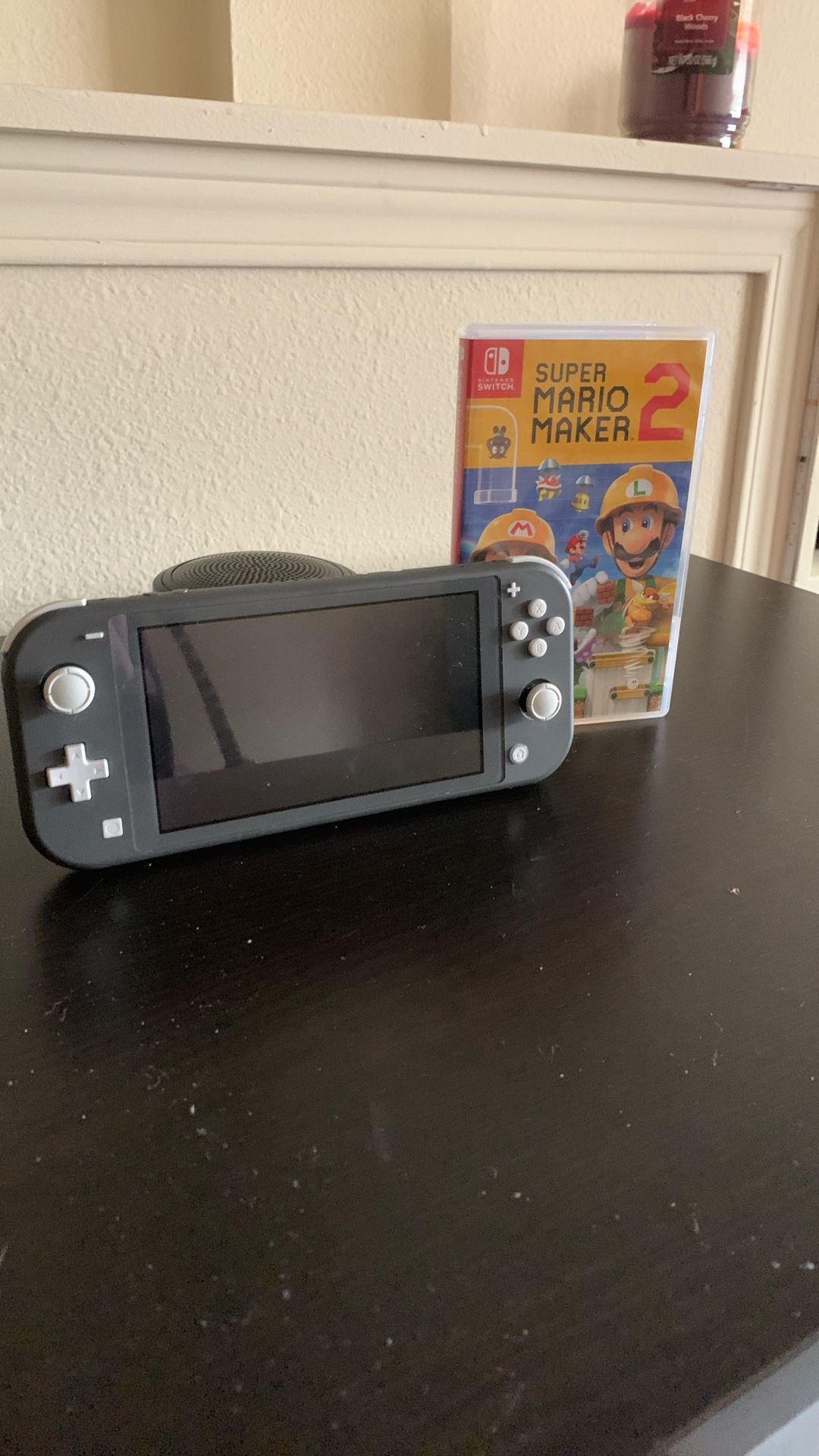 Switch Lite Gray W/ Mario Maker 2