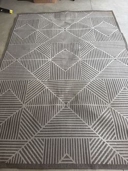 Loloi II Rainer Indoor/Outdoor Rug 7'10 x 10'10