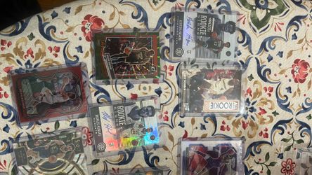 Nba lot ( sale price asap !! No holds !!!) jokic comps more then entire lot