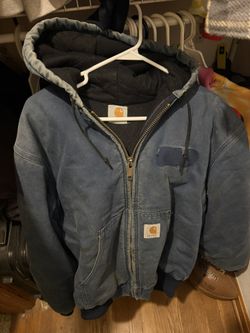 Men’s blue carhartt jacket
