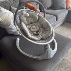 Side to side baby swing 
