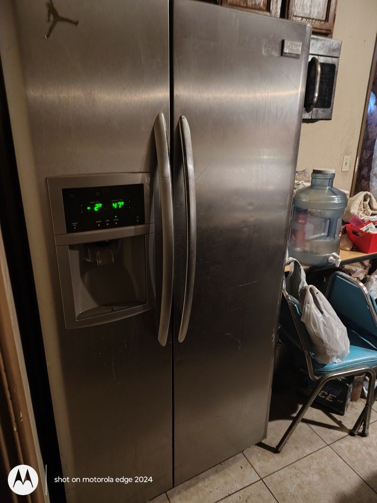 Frigidaire refrigerator