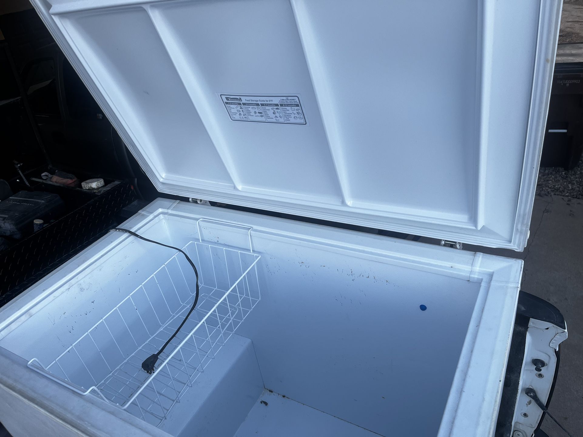 Kenmore Chest Freezer 27.3Dx42.5”Wx27.5”H