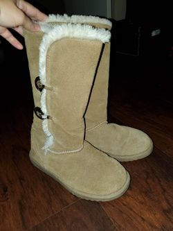 Barely worn juniors ladies boots sz 6