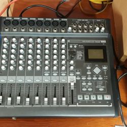 Korg D888 Digital Recording Studio Mixing Board